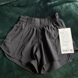 Lululemon Hotty Hot 4” Shorts